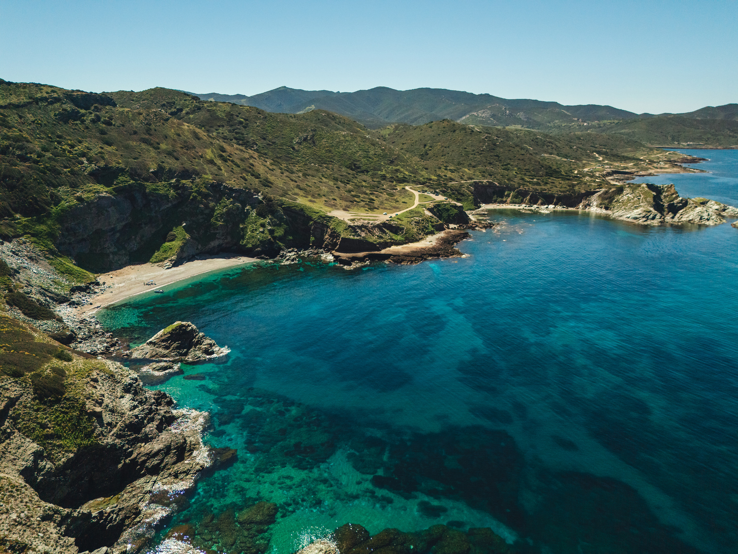 Il fascino selvaggio della costa 