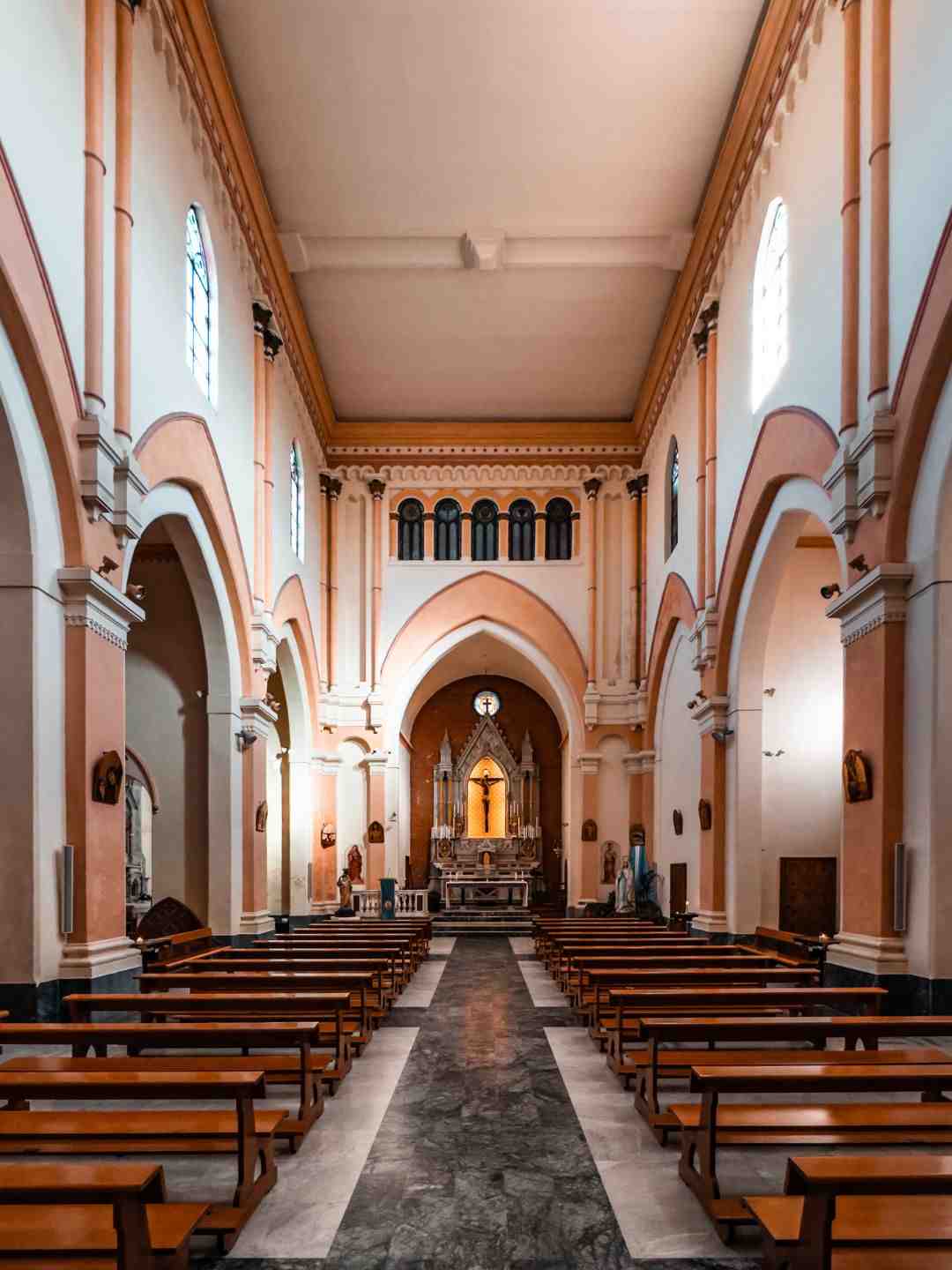 Navata della Chiesa di Sant'Apollinare a Sassari