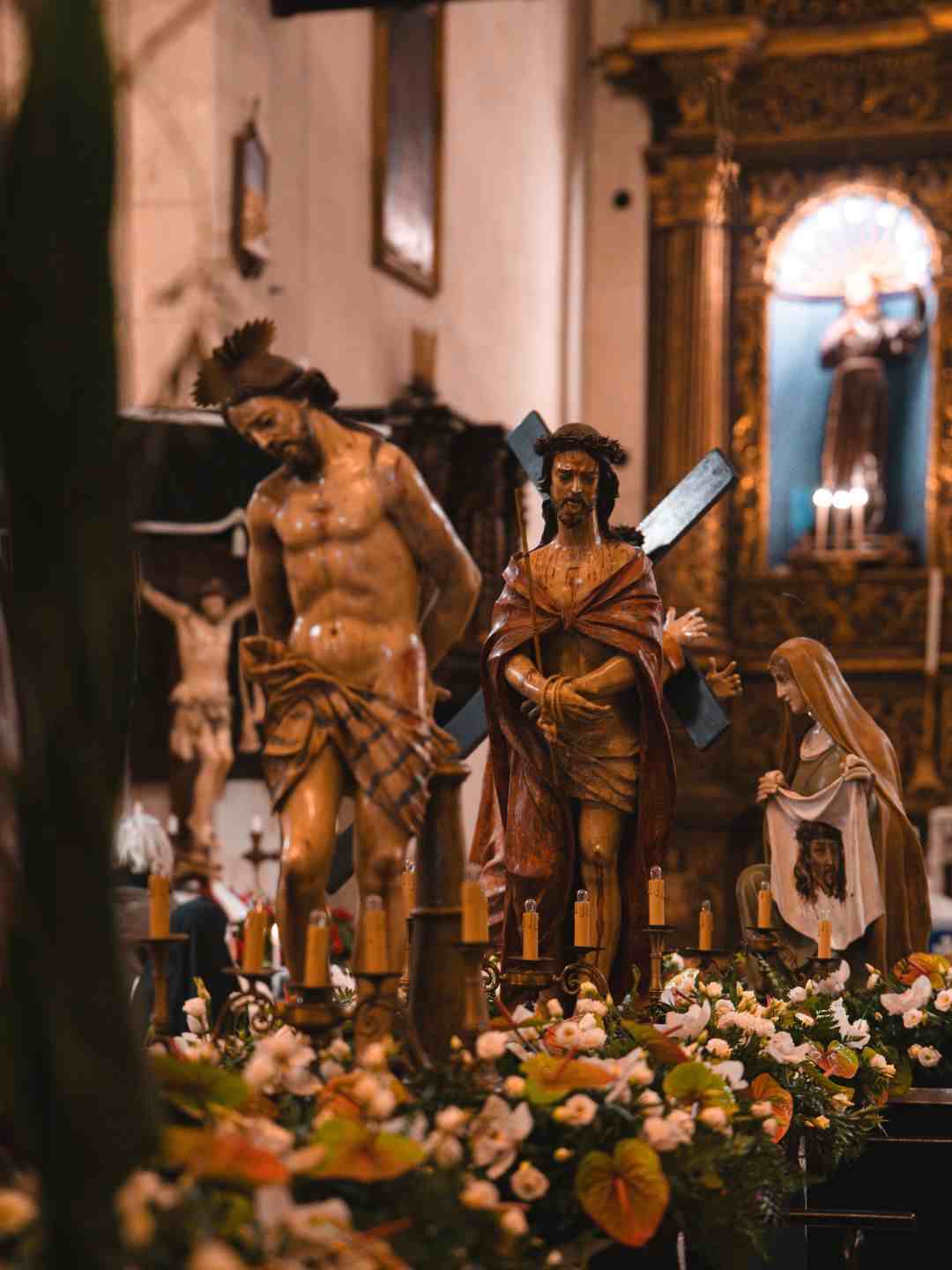 Statue religiose dentro il Complesso delle Monache Cappuccine a Sassari