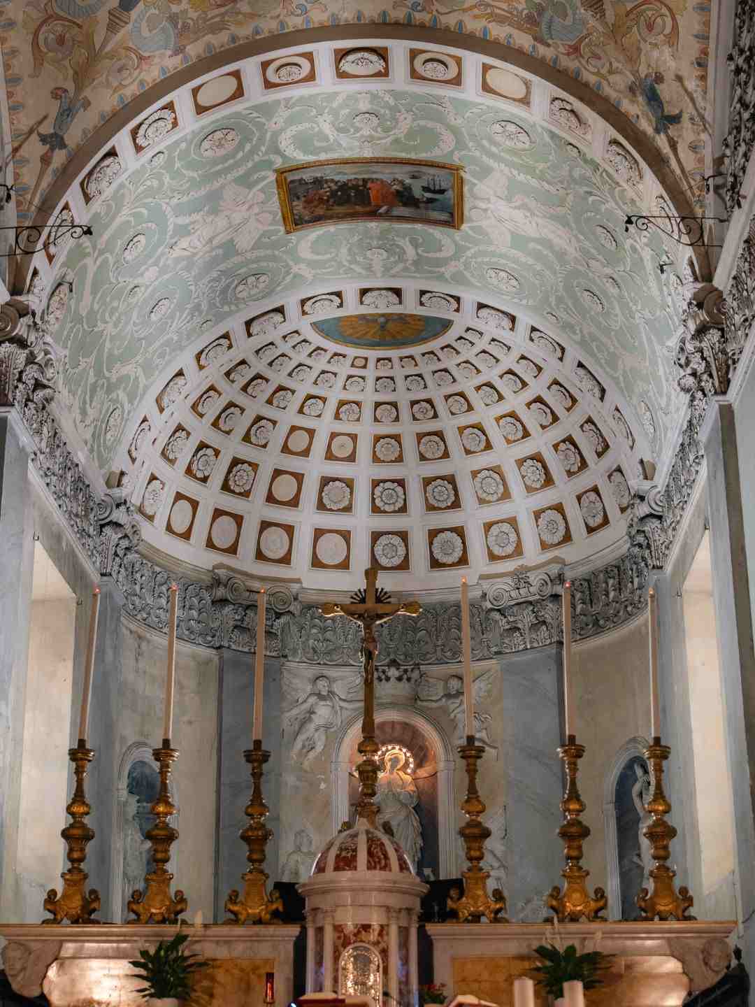 Interno della Chiesa di Santa Maria di Betlem a Sassari