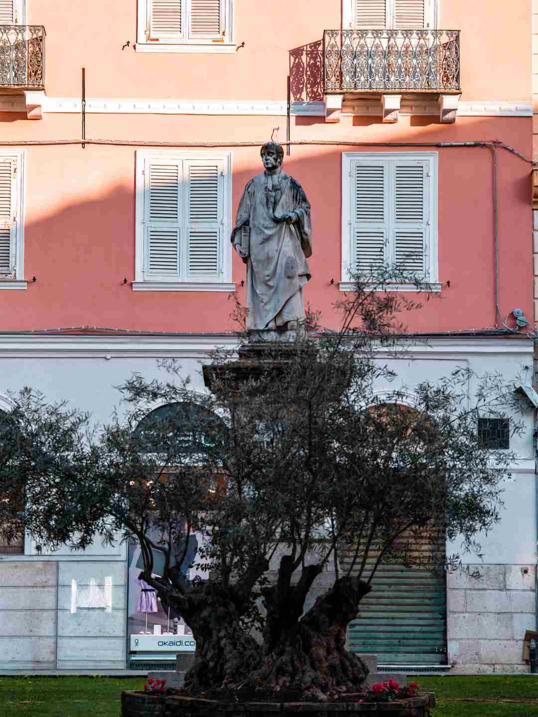 Piazza Azuni a Sassari