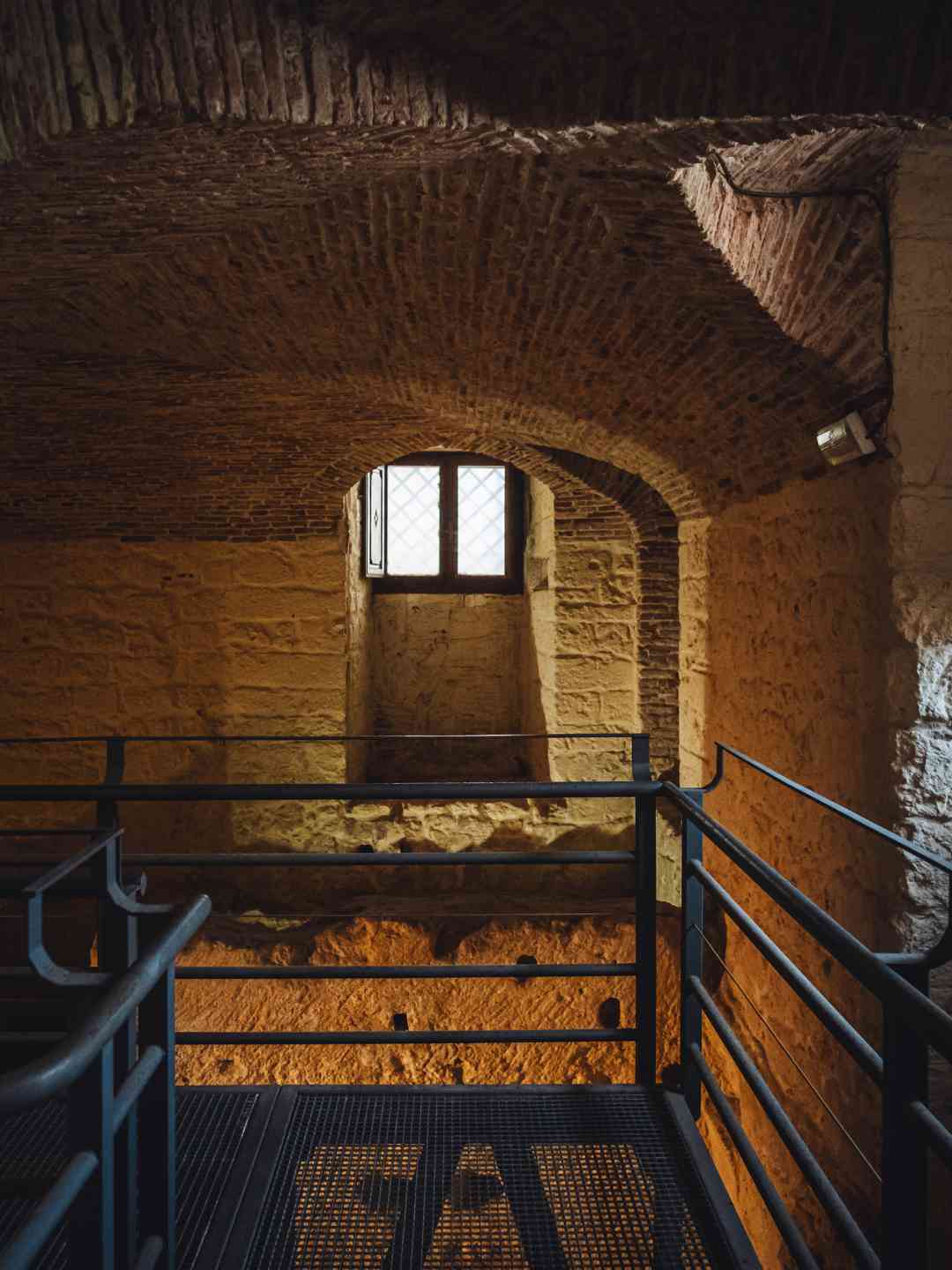 sotterranei palazzo ducale sassari passerelle
