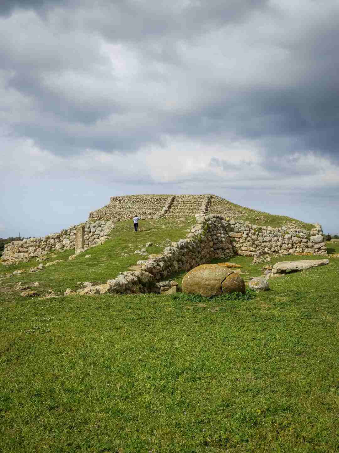 Santuario preistorico di Monte d'Accoddi a Sassari