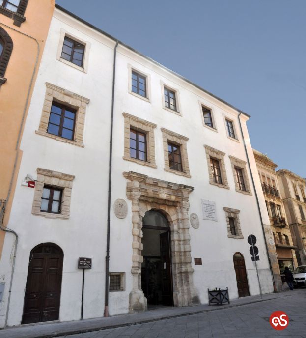 Palazzo d&#039;Usini, la prestigiosa sede della Biblioteca comunale