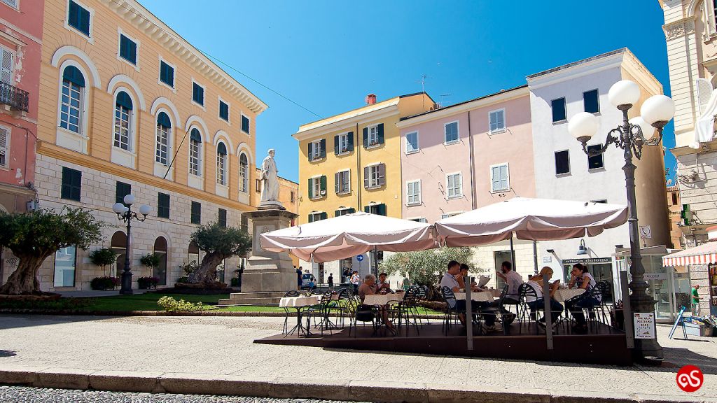 Piazza Azuni