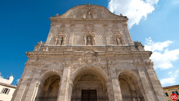 THE CATHEDRAL OF SAINT NICOLA: THE BAROQUE JEWEL OF THE CITY